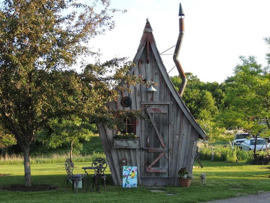 Minuscules cabanes en bois