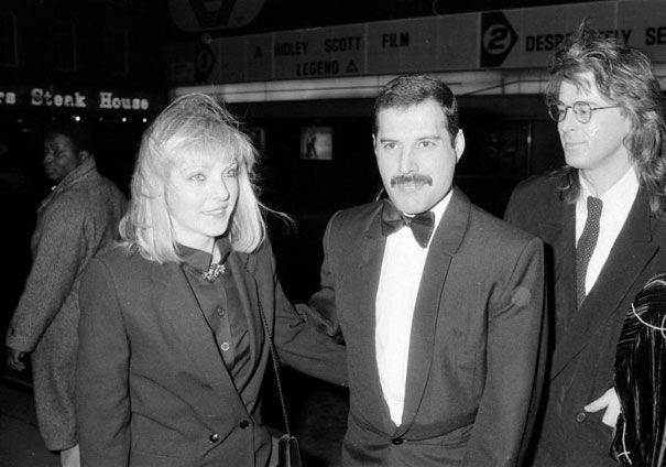 Freddie Mercury avec Mary Austin