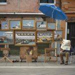 Banksy s'installe parmi les vendeurs de rue de Venise