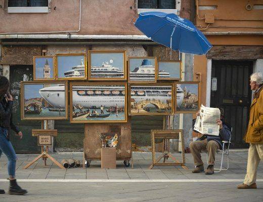Banksy s'installe parmi les vendeurs de rue de Venise
