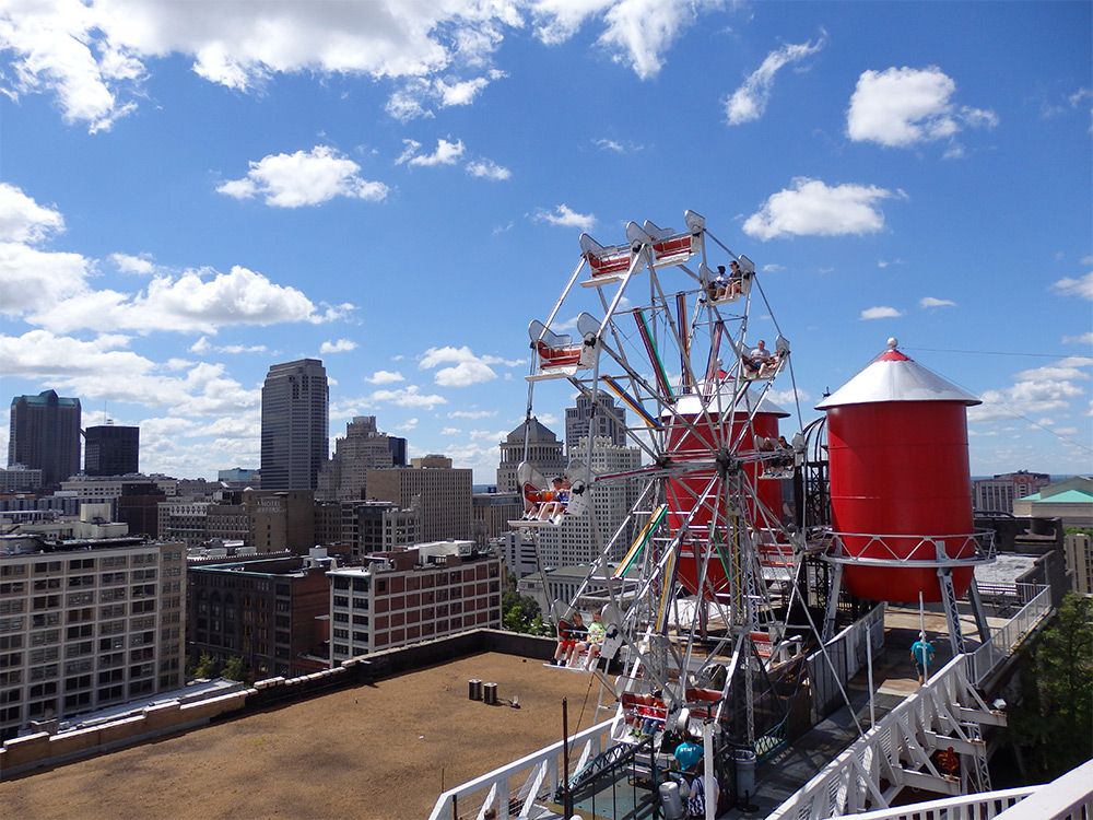 Parc d'attraction en ville