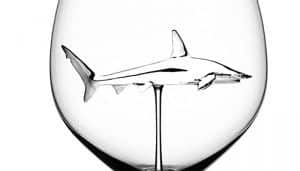 Verre à Vin Avec Requin à L’intérieur, Thème Plage Et Animal, Verre Transparent
