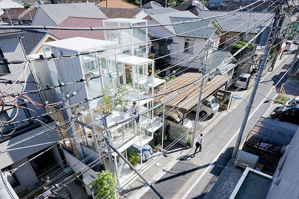 maison de verre transparente